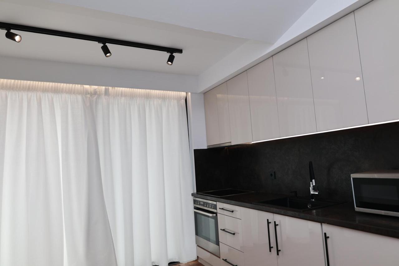 Paris-Irini Studios And Apartments Plomari Екстер'єр фото