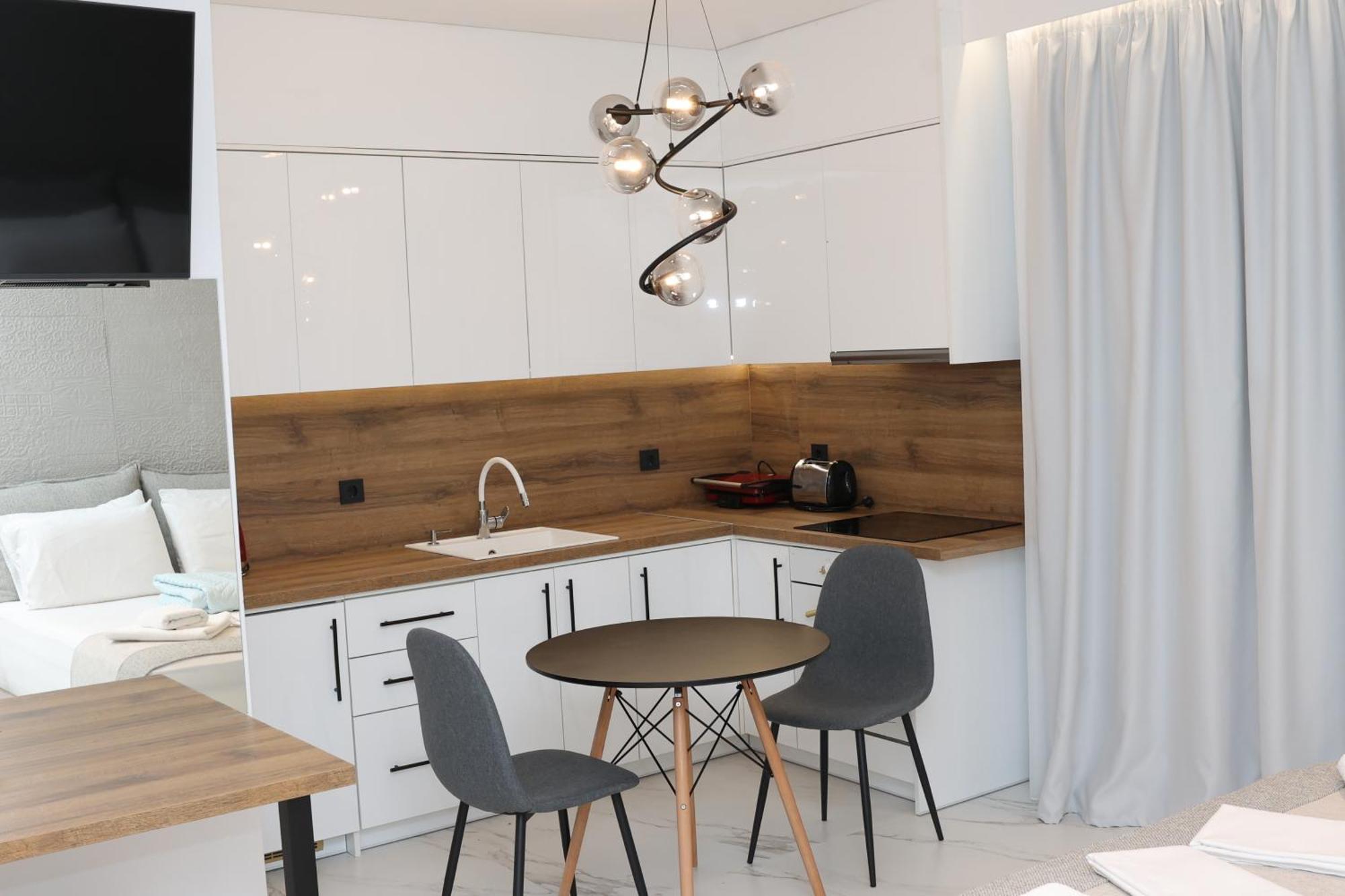Paris-Irini Studios And Apartments Plomari Екстер'єр фото